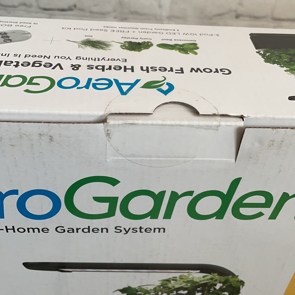 AeroGarden Sprout - Picture 5 of 8